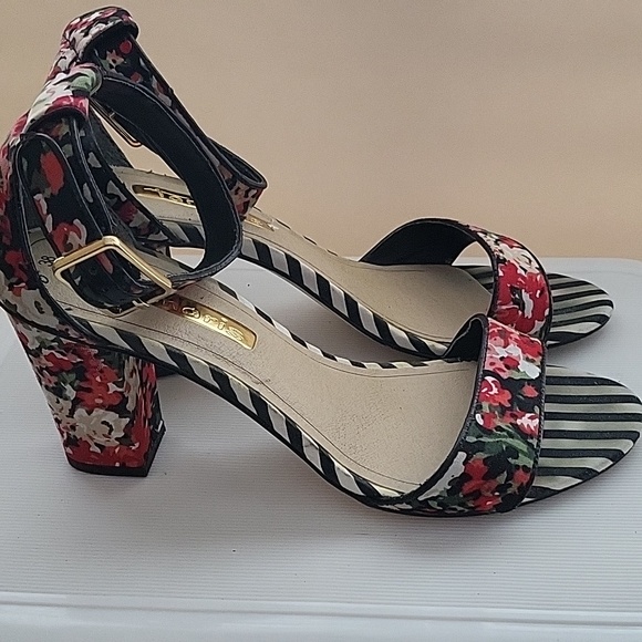 Floral block heel sandal - Picture 4 of 6